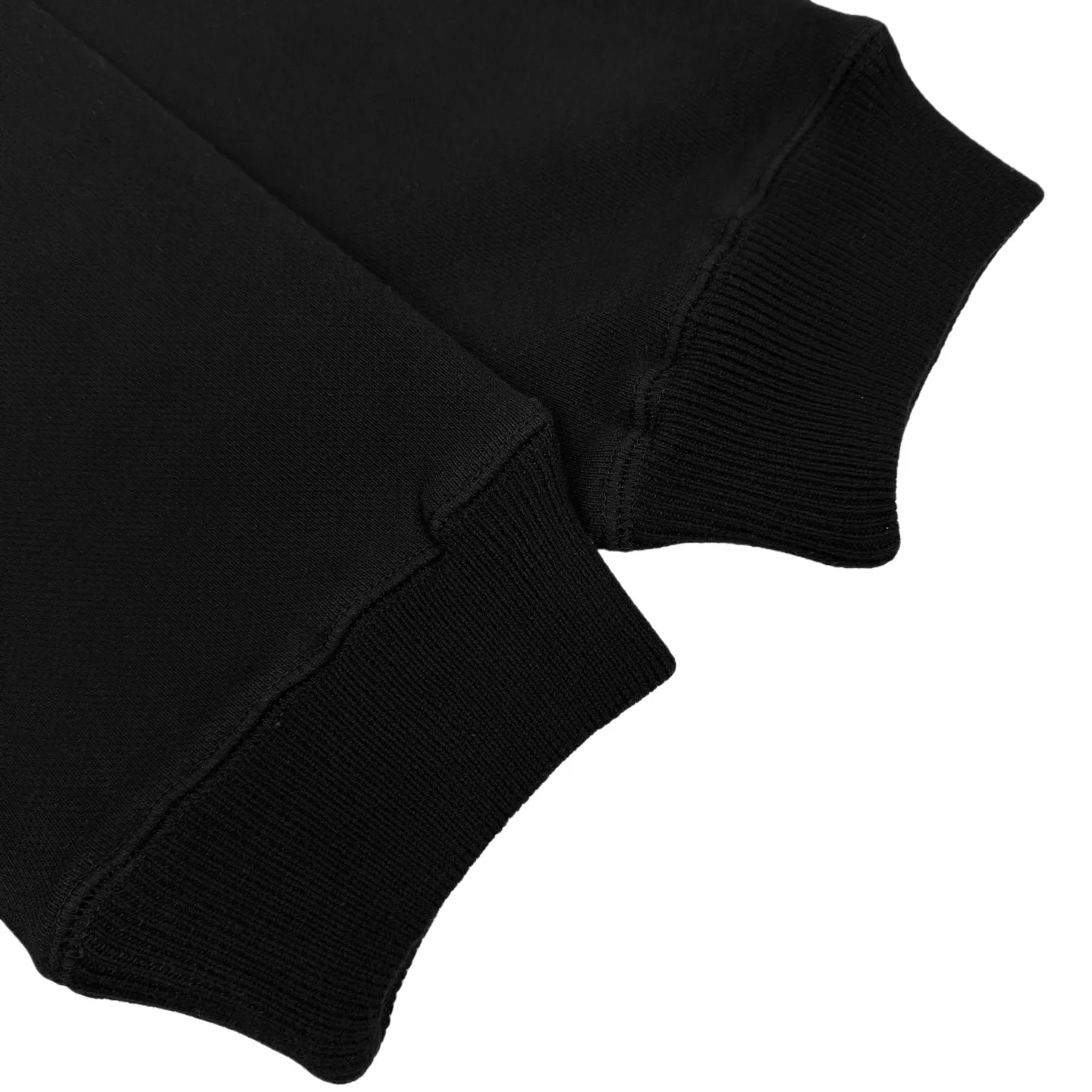P490 CH Crow Heart Cross Sanskrit Embroidered Hooded Sweatshirt (Black) Original purchase and development for RMB 15,998. The fabric is made of custom-made heavy fortress intertwined air cotton. It is full of texture, thick and solid, and uses classic black as the curtain to give a deep sense of luxury. With the Crow Heart Cross patch embroidery decoration on the chest, it becomes the ultimate interpretation of dark Gothic style. The CH Gothic font is the finishing touch on the back panel, making the totem the emblem of your spirit. The logo iron plate sways slightly with the swing of the body, adding a sense of movement and vitality. It is unobtrusive but has an indescribable aura. It interprets the perfect blend of retro and luxury, using imported machine appliqué embroidery technology. Using advanced computer control systems and precision mechanical components, the Chrome Hearts logo appliqué embroidery operation is realized. It presents an embroidery effect with both clarity and three-dimensionality, and the fabrics have been washed. It has a better hand feel and texture. It is not easy to deform, shrink or fade. Maintain long-lasting beauty. Size:S-M-L-XL